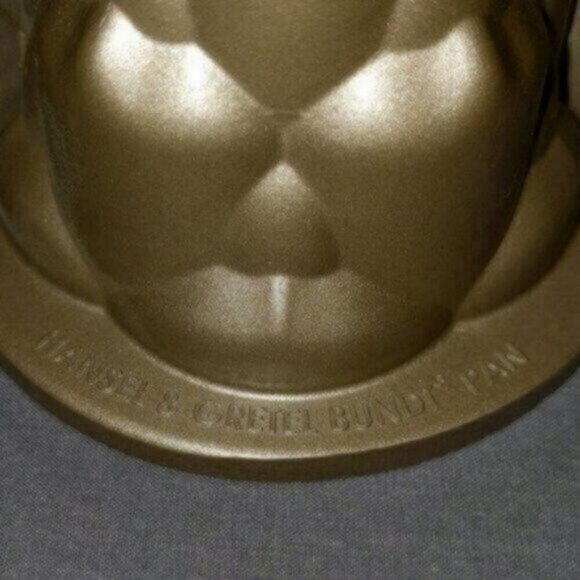 Fun Hansel and Gretel Fairytale Gingerbread Bundt Pan Vintage Nordic Ware - Picture 8 of 8